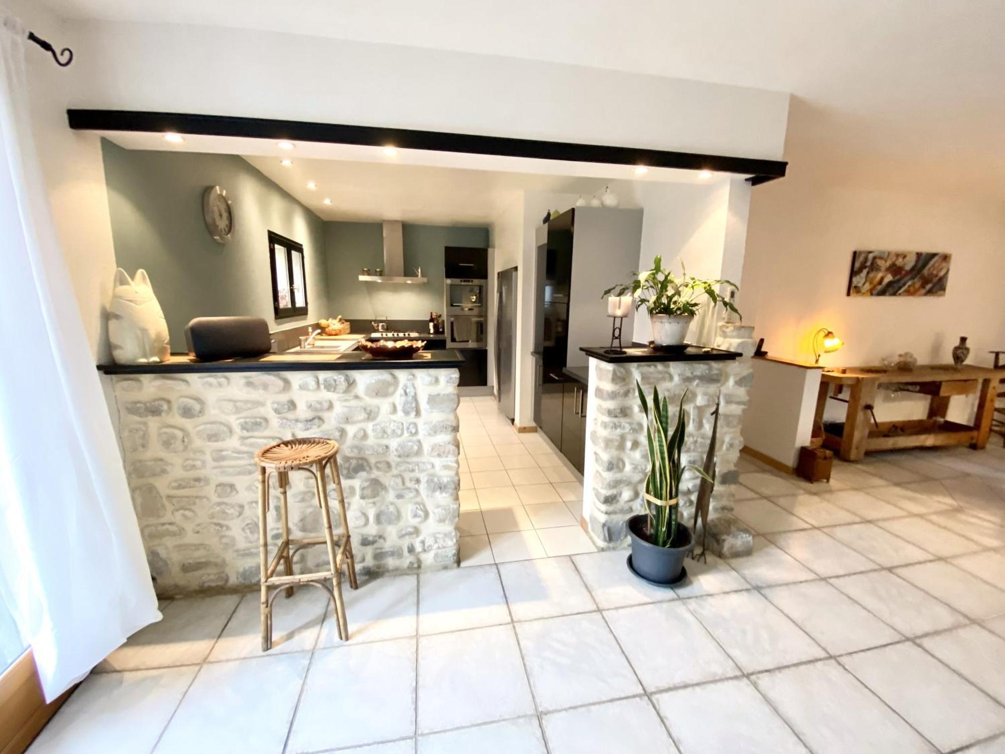 De L'aspe 135m2, 6p, 3ch Avec Piscine Privative, Jardin Ombrage Clos Holiday home Saint-Maurice-d'Ibie